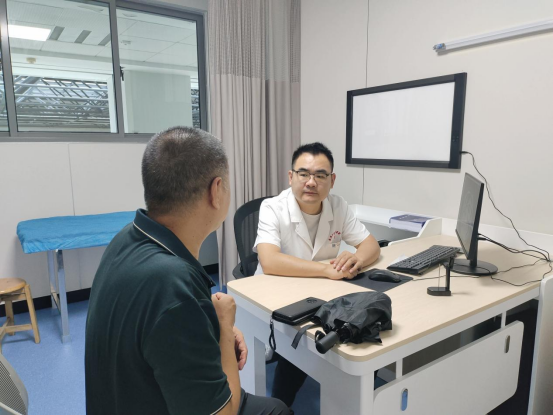 【“嘉”有名医】守护泌尿健康，深耕嘉鱼三载铸医魂| 泌尿外科王永志教授