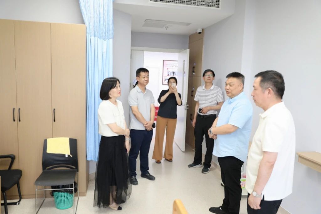 医养结合新路径丨县人大常委会领导一行莅临我院医养中心调研指导！