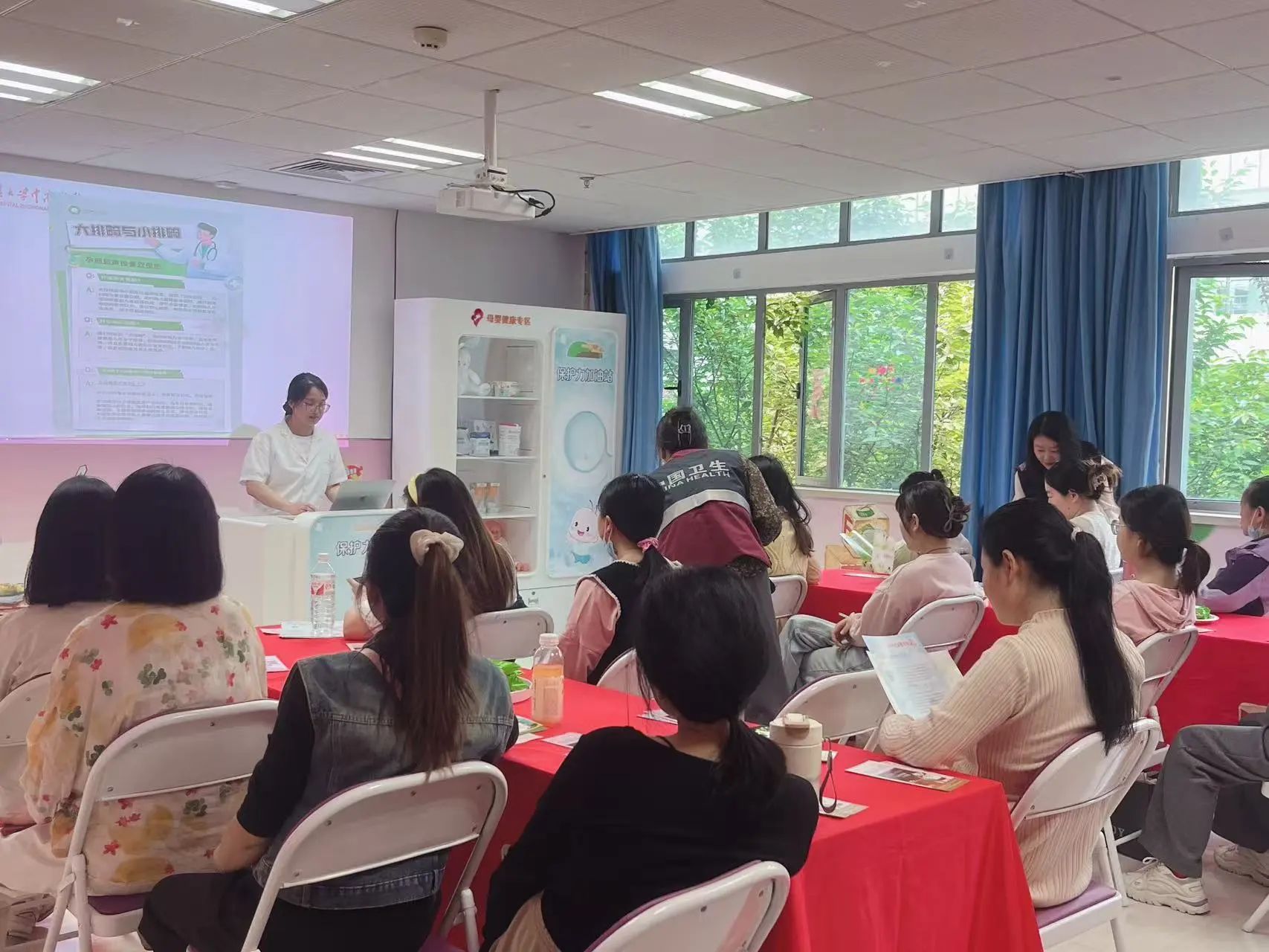 共筑孕育港湾！我院妇产科开展“婚育服务进万家”孕妈咪公益课堂活动