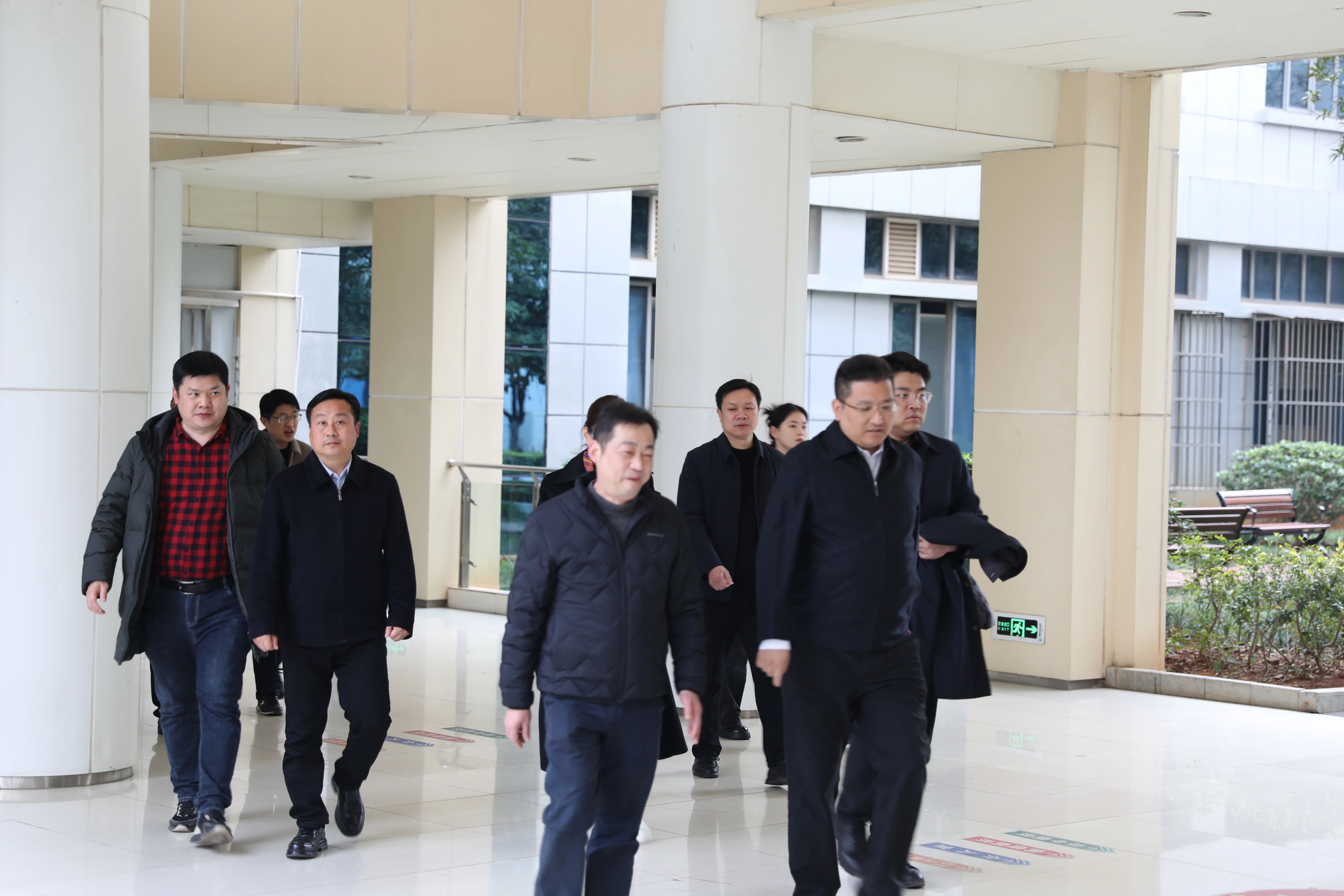 调研促发展 聚力谋新篇丨中国国际投资促进会、人民网·人民数据领导莅临我院调研指导