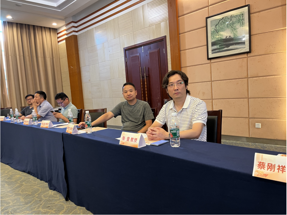 携手并进，共绘肿瘤治疗新篇章—-2024年武汉大学中南医院嘉鱼医院肿瘤科MDT深入交流纪实