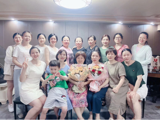谨怀初心方得始终，只因热爱岁月永不褪色——陈秋兰、李立红老师荣休