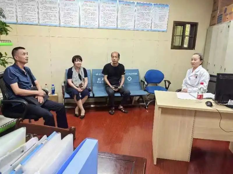 相互交流探索 奋进崭新征程——应城市人民医院领导一行到我院参观支陪中心建设