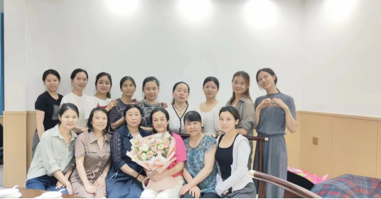 “护理芳华三十七载，岁月如歌相伴情深 ” 手术室高燕老师光荣退休