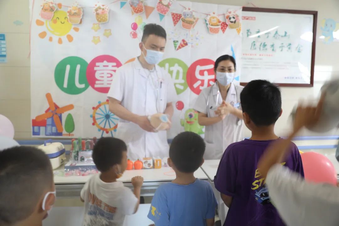 健康成长 快乐童年丨我院儿科开展“六一”儿童节庆祝活动