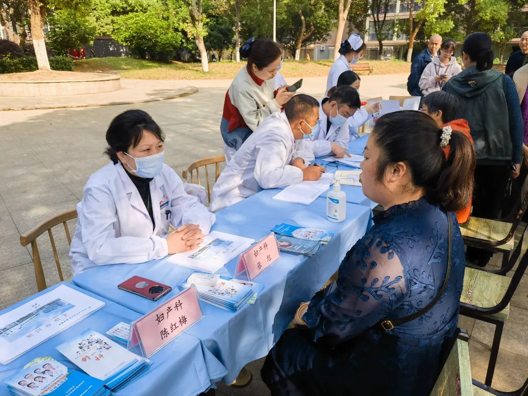 健康进社区丨记武汉大学中南医院嘉鱼医院义诊活动第三站西街社区