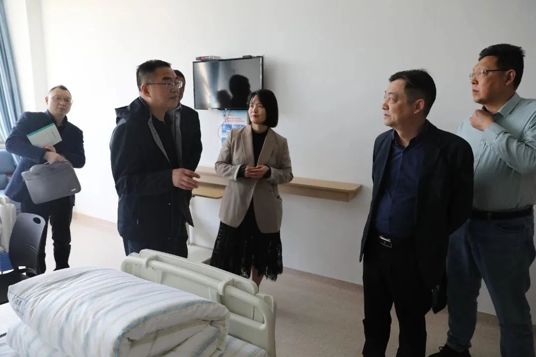 深化交流 共促发展丨兴山县人民医院吴晓辉院长一行来我院参观交流