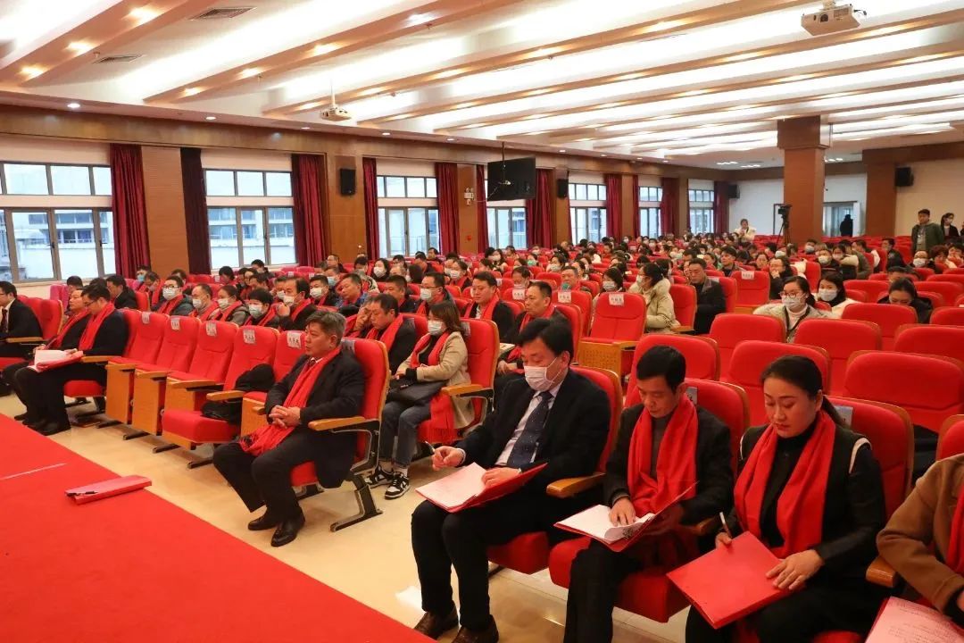 凝心聚力启新航 抢抓机遇创辉煌丨武汉大学中南医院嘉鱼医院举办2022年度总结表彰大会