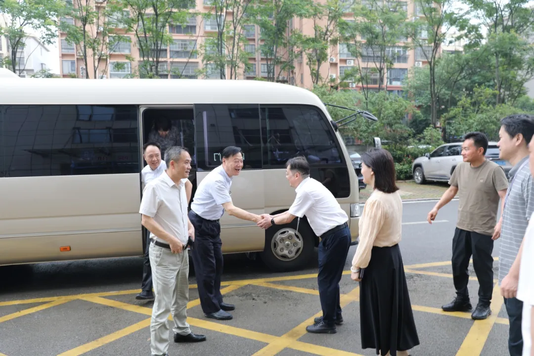 镇江市政协考察组调研我院医养服务：聚焦医养结合，共话养老服务高质量发展